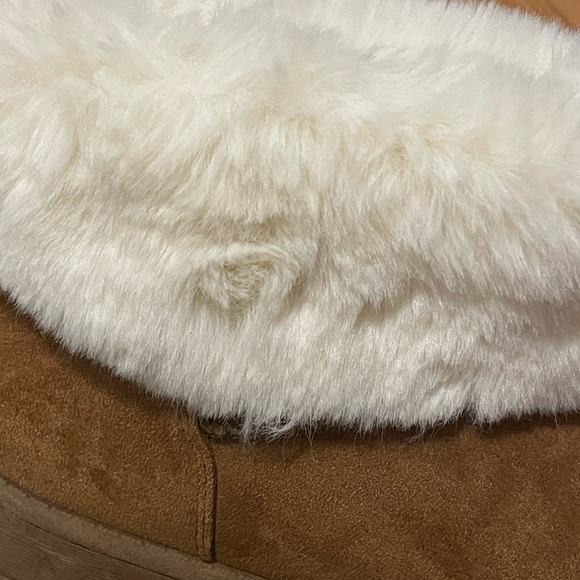 Carmel Suede boots with fluffy faux fur size 7 girls - Picture 6 of 6